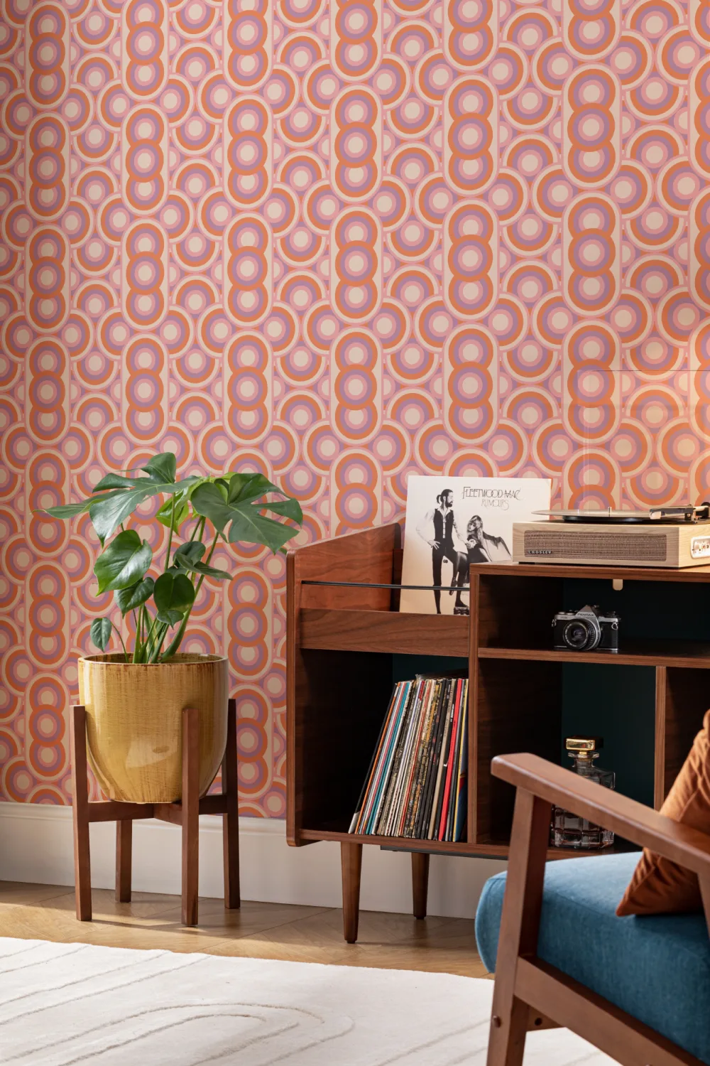 Retro Colorful Circles Repeat Pattern Wallpaper