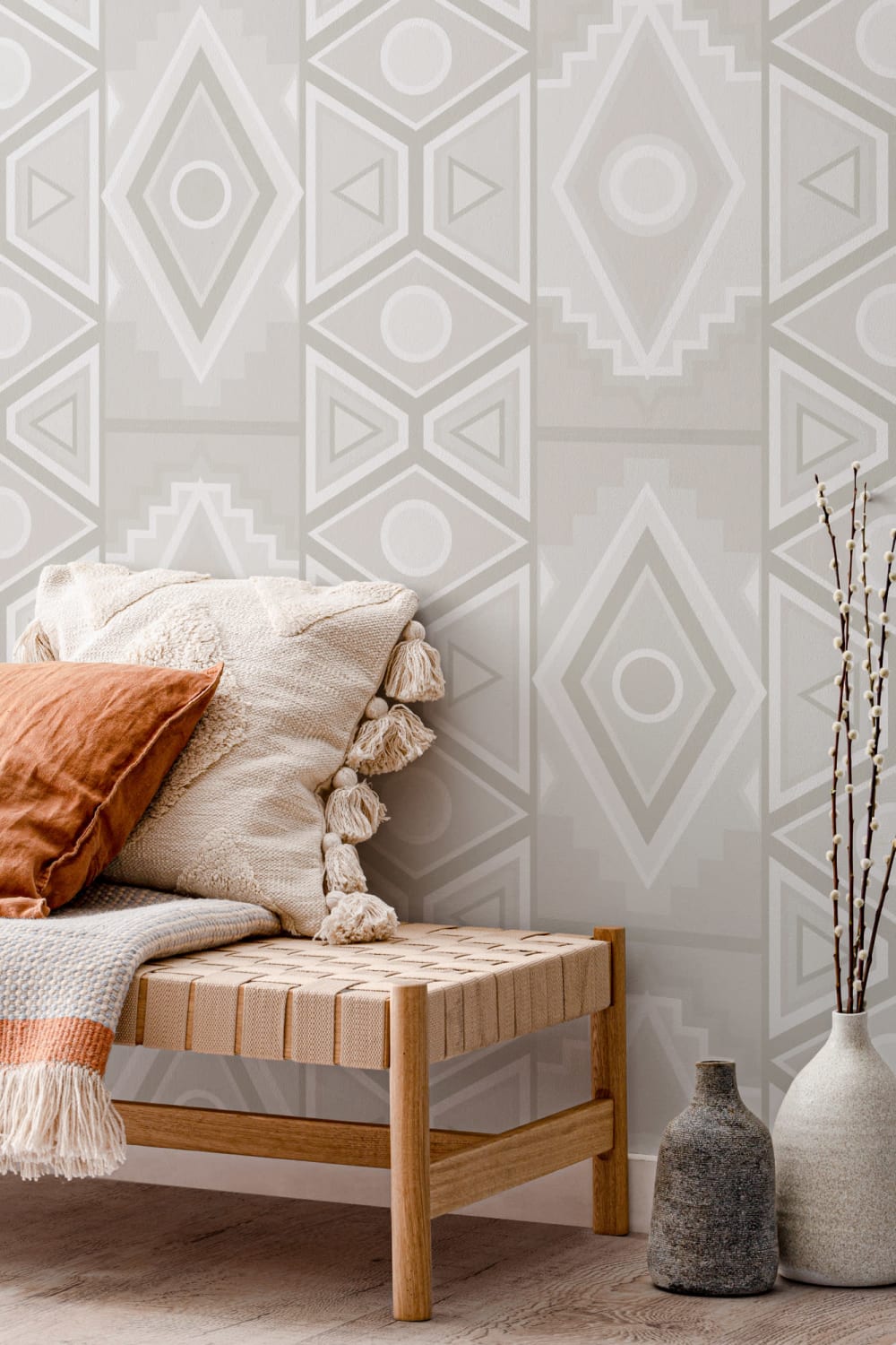 Neutral geometrisk tapet i afrikansk stil