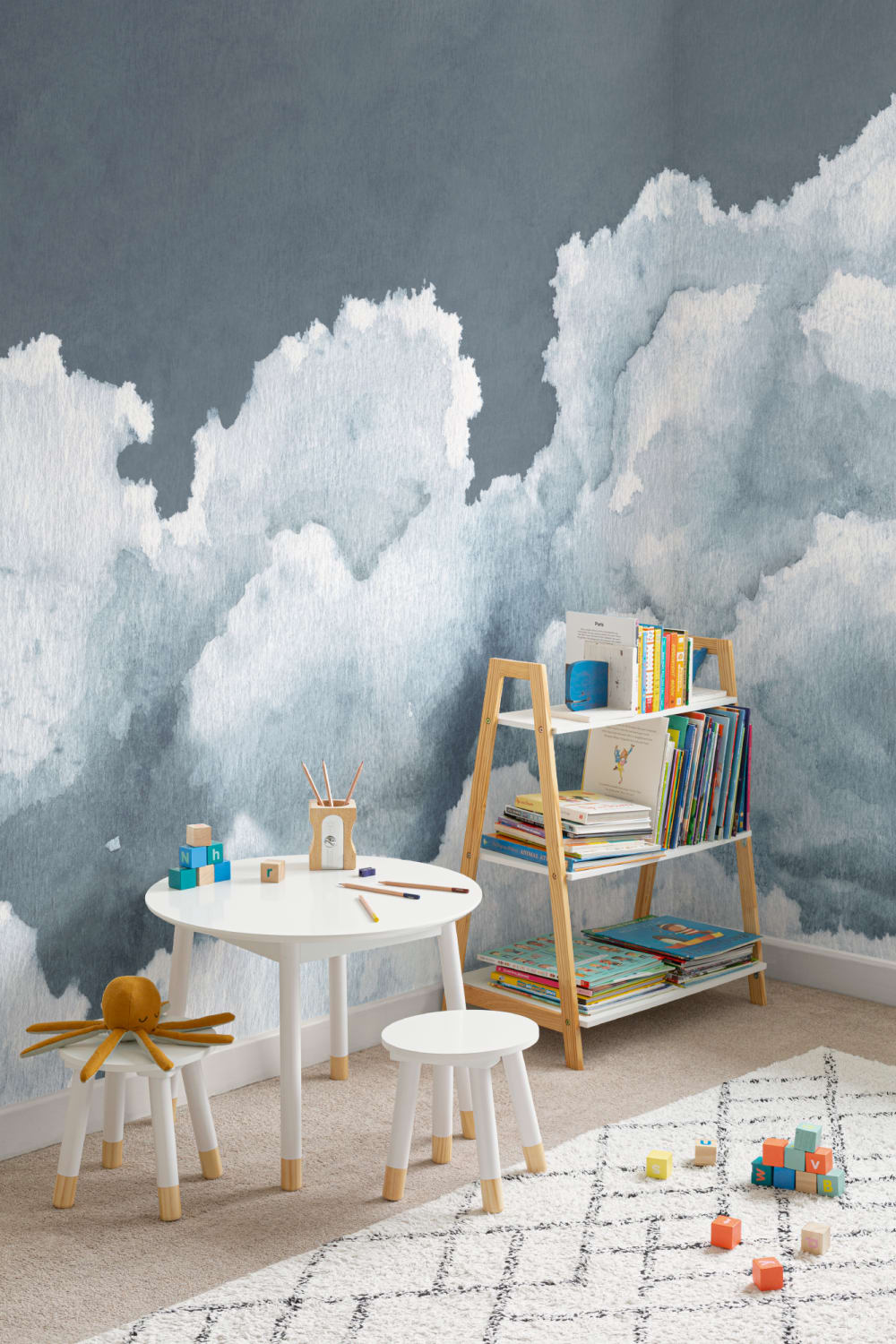 Céu de aguarela azul escuro nublado Papel de parede mural
