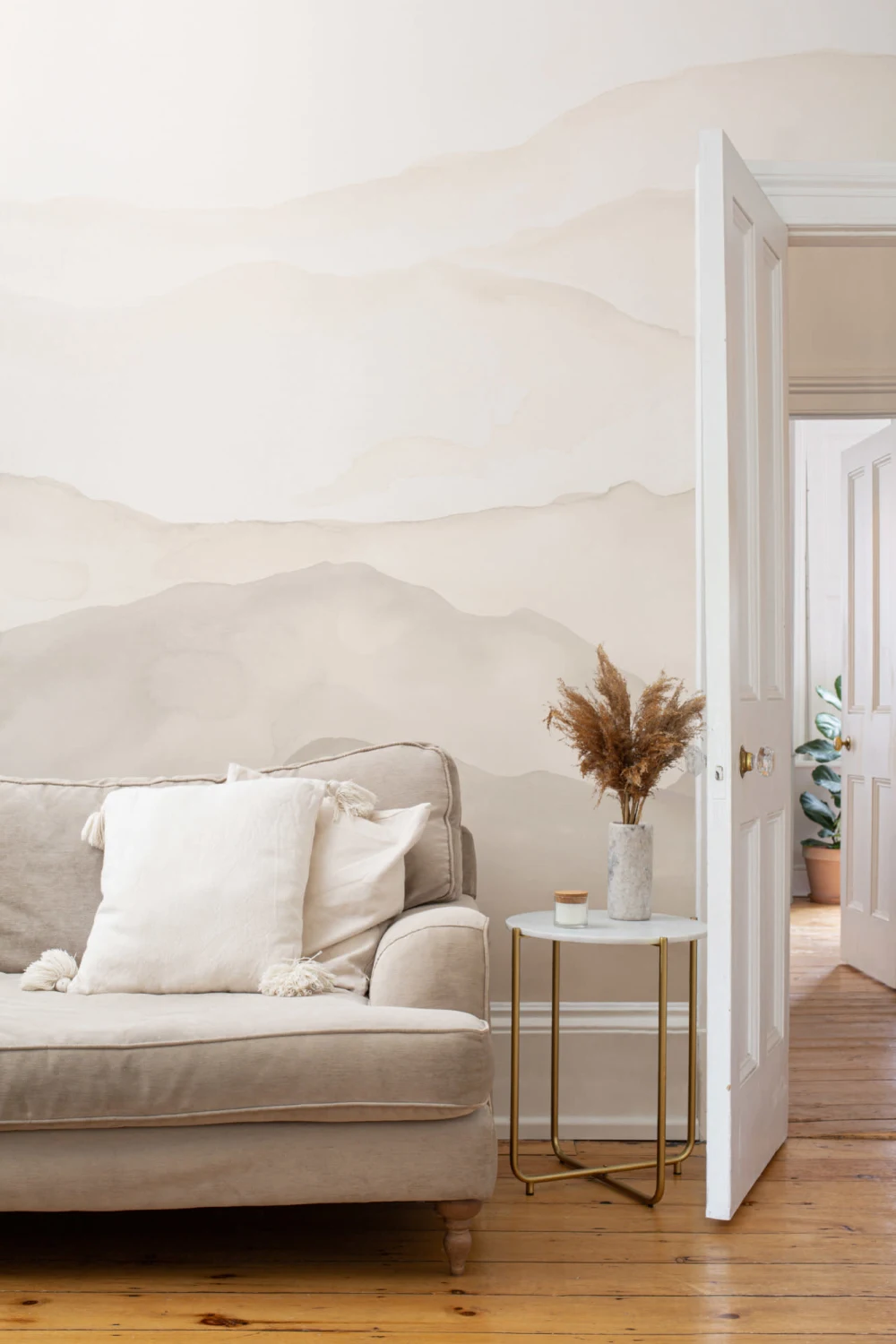 Papier Peint Panoramique Montagnes à l’Aquarelle Beige