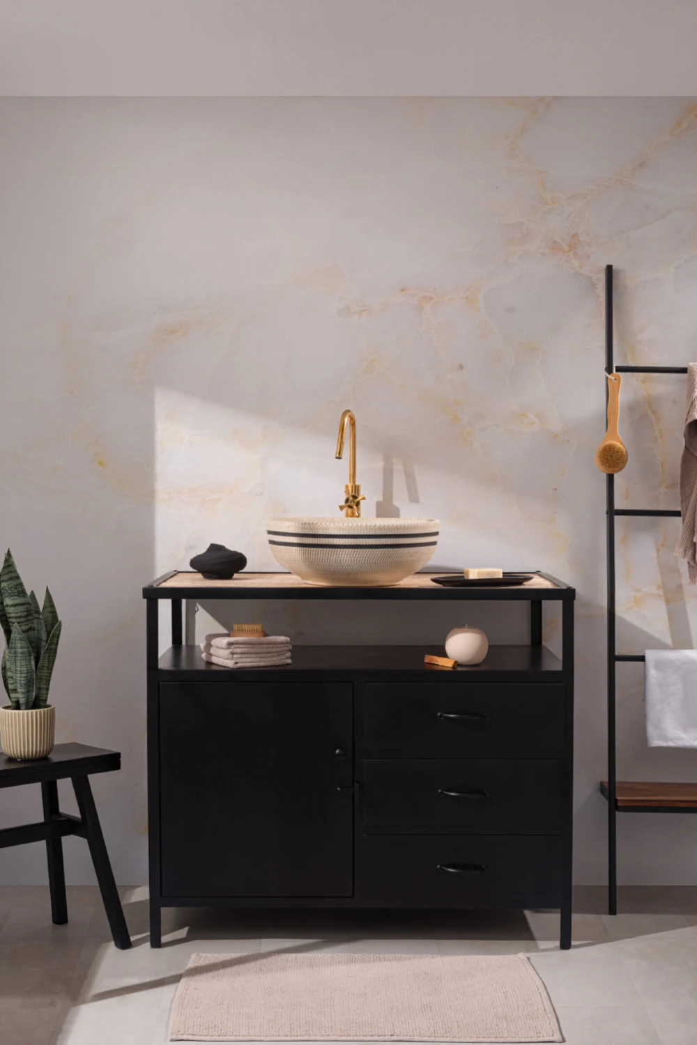 Mural de papel de parede em mármore branco e dourado