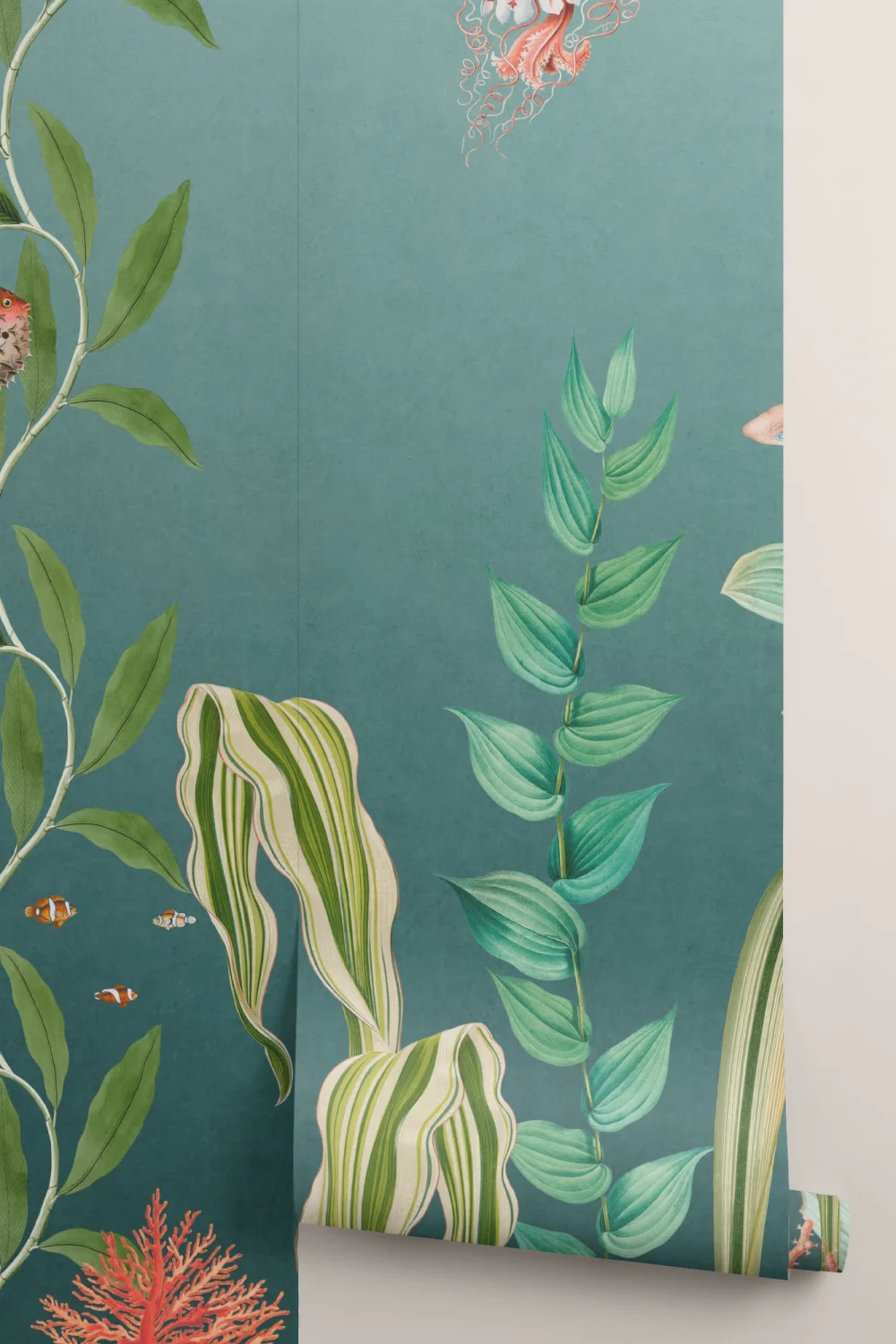 Mural subacuático de peces cerceta y algas marinas
