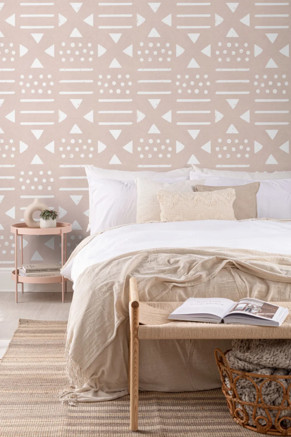 Mural Papel Pintado con Estampado Tribal Rosa y Blanco