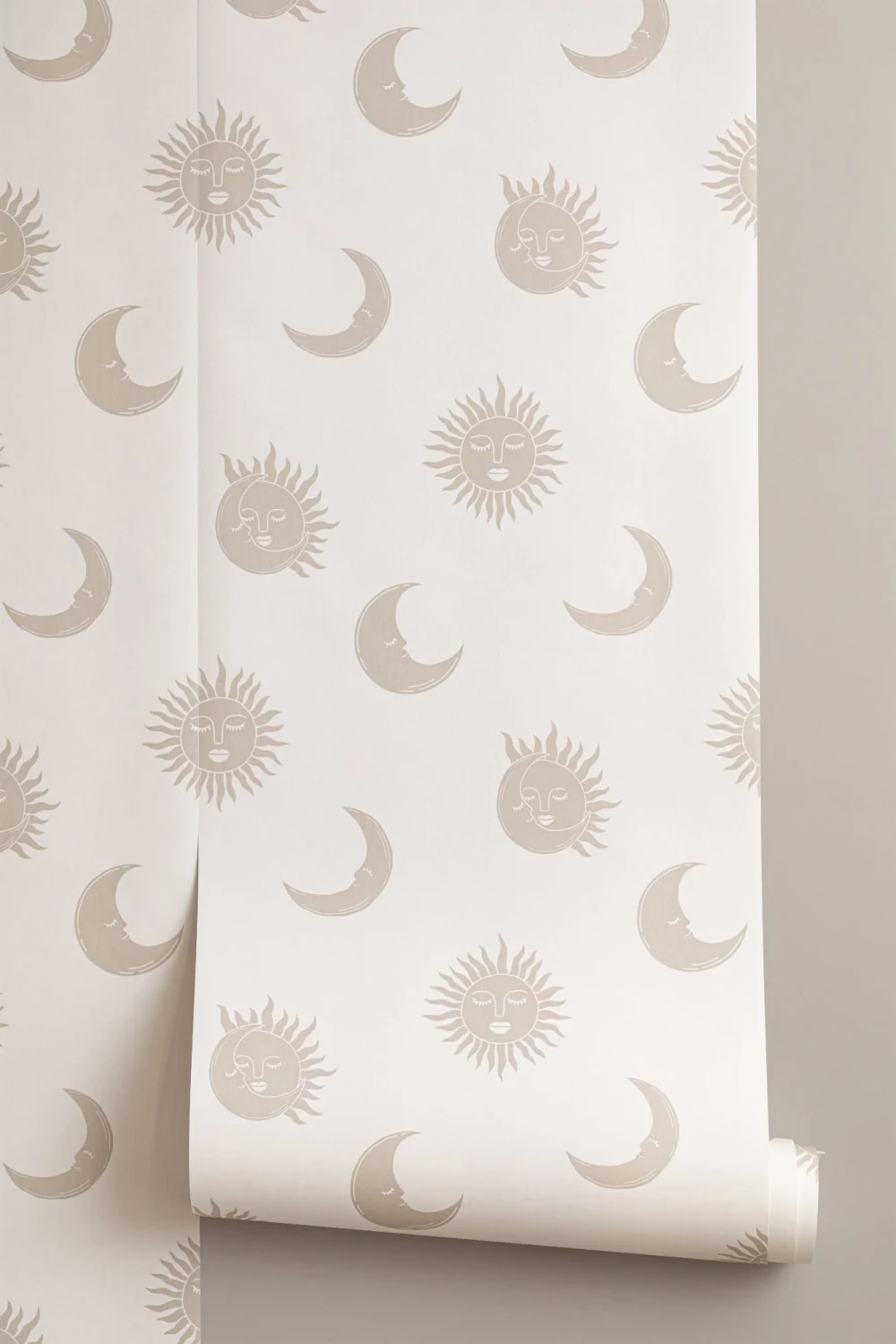 Carta da Parati Beige e Bianca Illustrata con Motivo di Sole e Luna