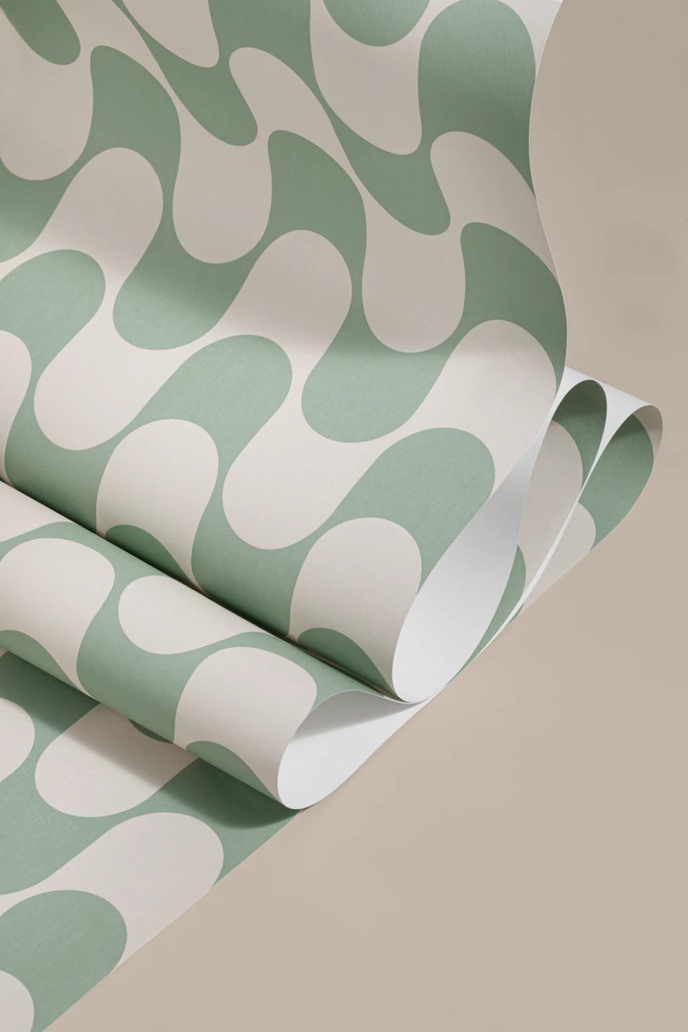 Green Groovy Retro Repeat Pattern Wallpaper
