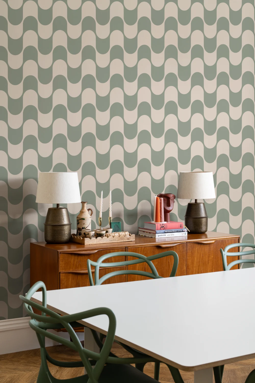 Green Groovy Retro Repeat Pattern Wallpaper