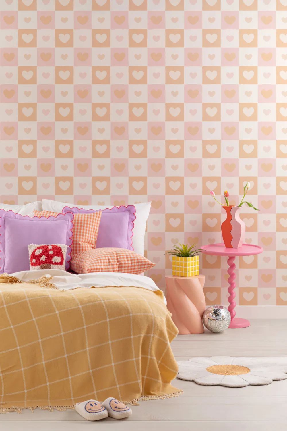 Papier peint cœurs sur carreaux oranges