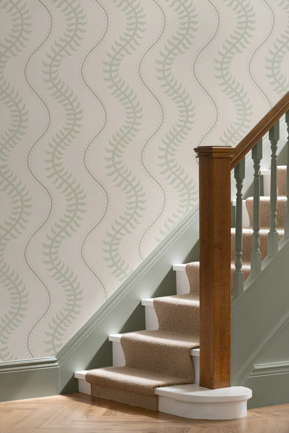 Mural de papel de parede com padrão de riscas de folhas botânicas verdes