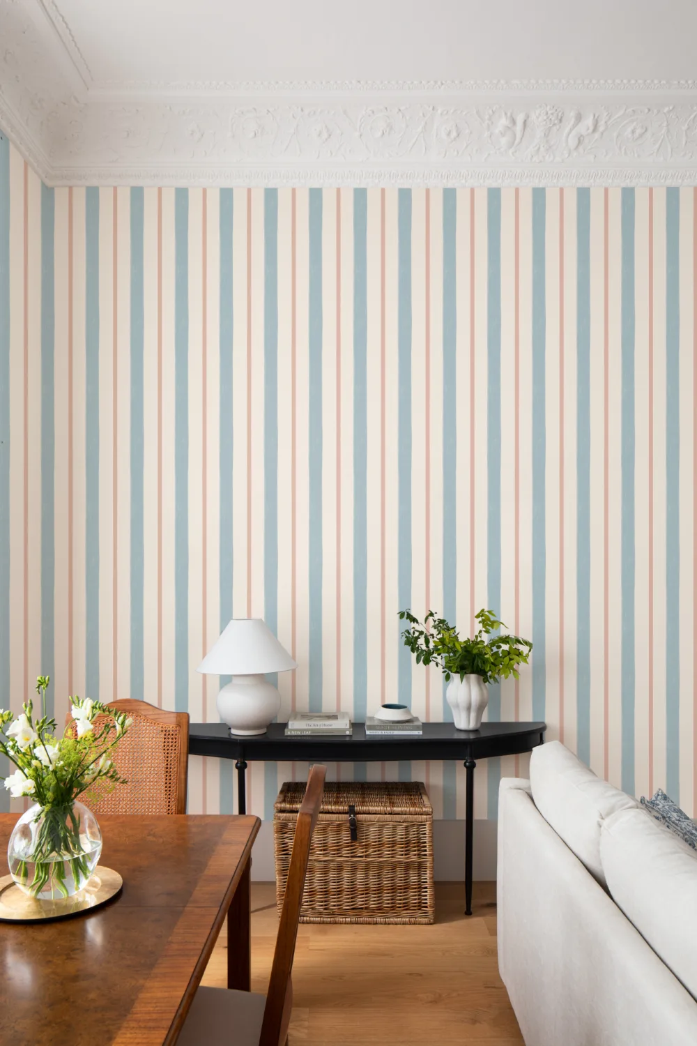 Blue Striped Pattern Wallpaper For Contemporary Atmosphere Mural