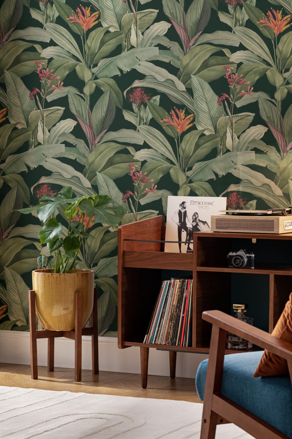 Green Chic Vintage Tropical Repeat Pattern Wallpaper
