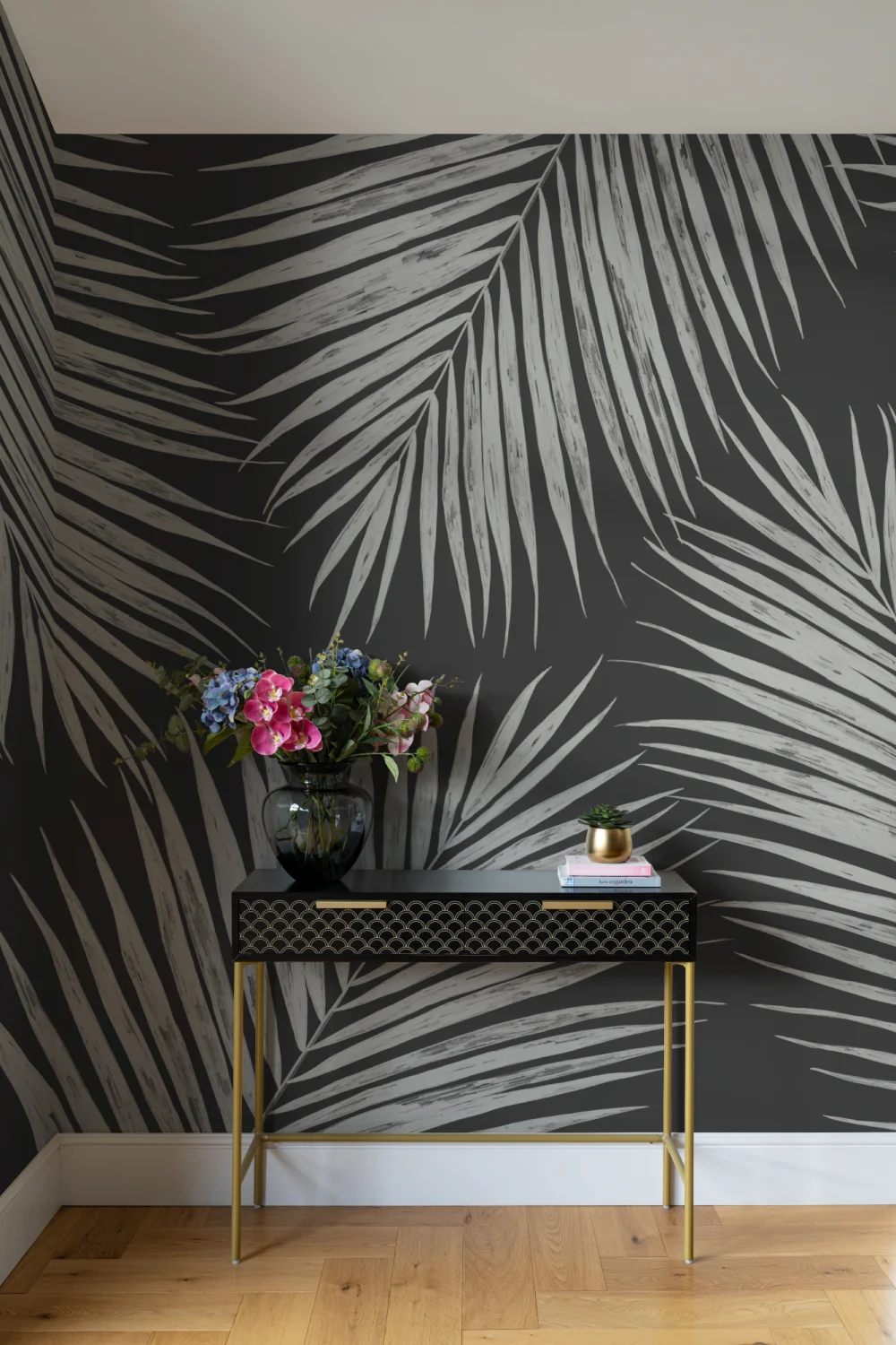 Mustavalkoinen kuvitettu trooppinen Palm Leaf kuvatapetti