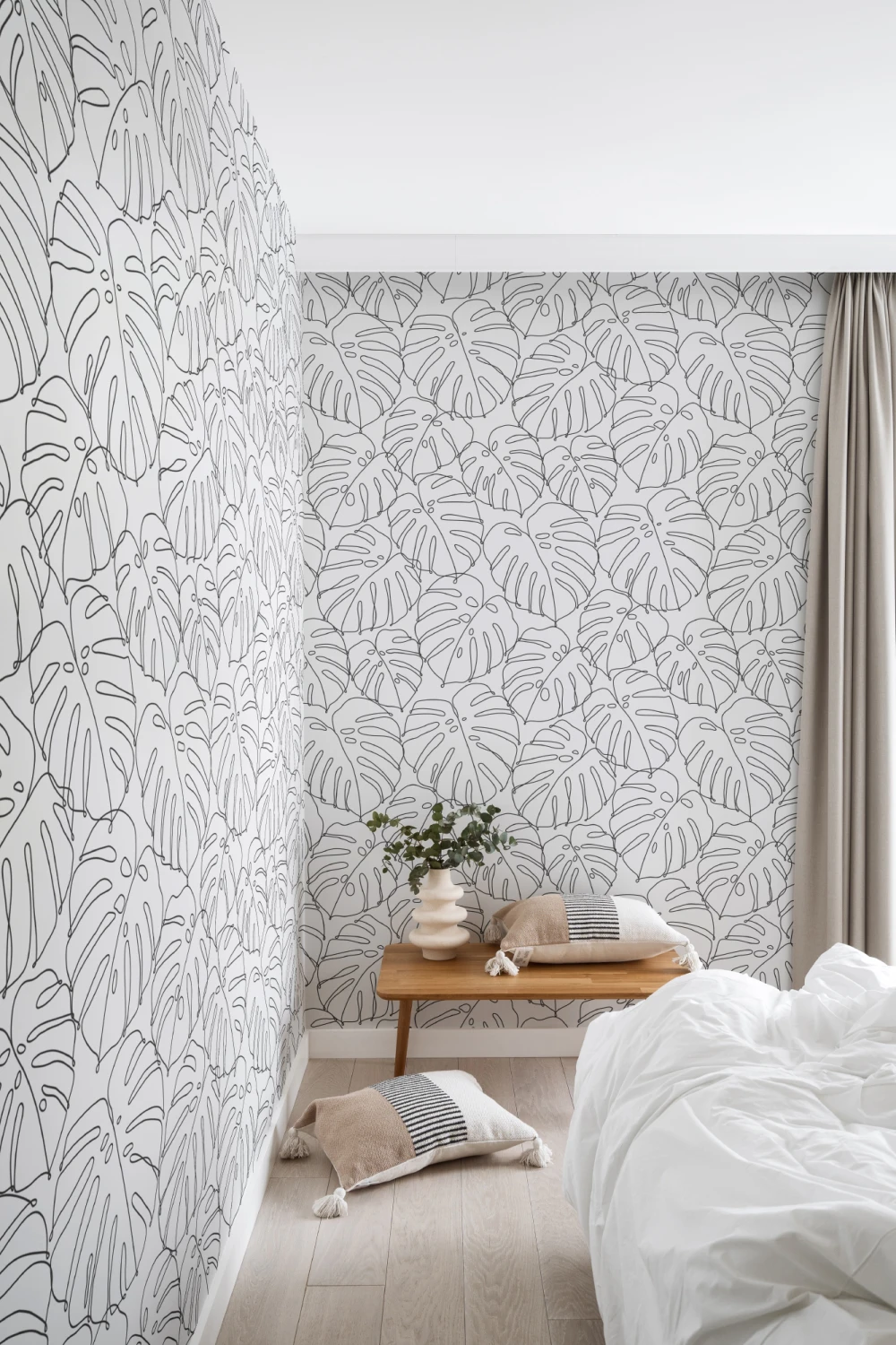 Black & White Minimal Monstera Leaf Repeat Pattern Wallpaper