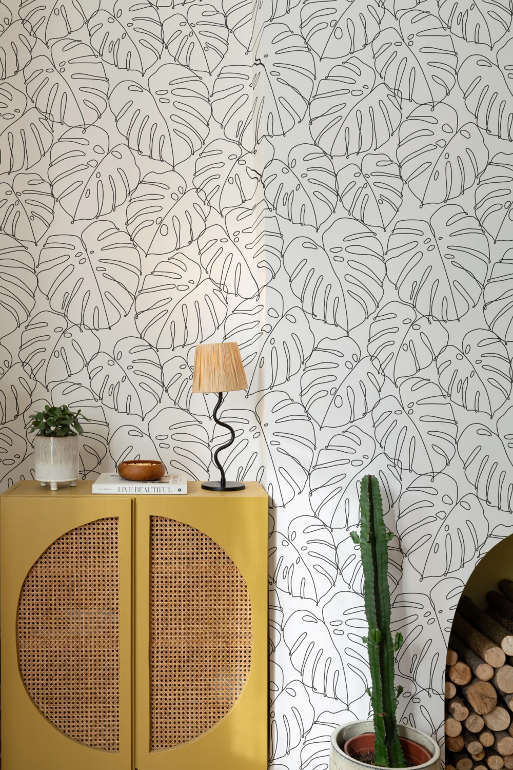 Black & White Minimal Monstera Leaf Repeat Pattern Wallpaper