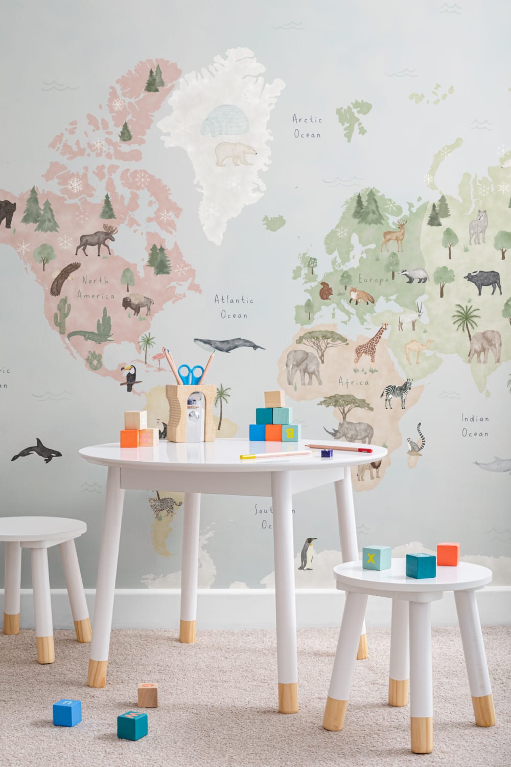 Kids kleurrijke dieren wereldkaart behang muurschildering