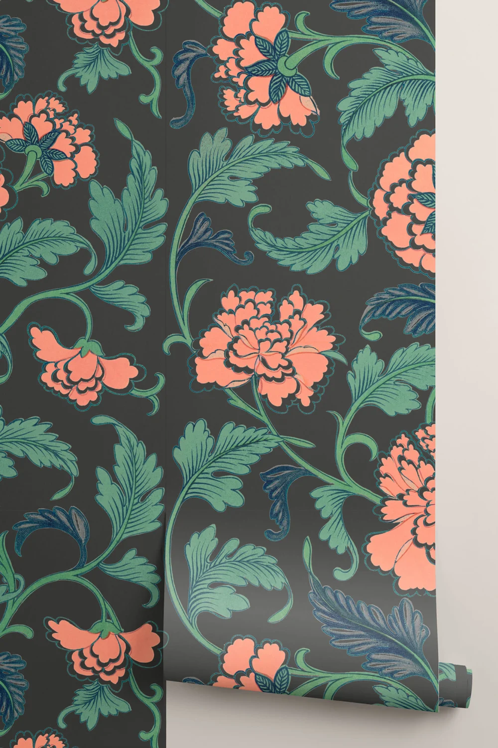 Mural chinoiserie de peonías sobre fondo oscuro