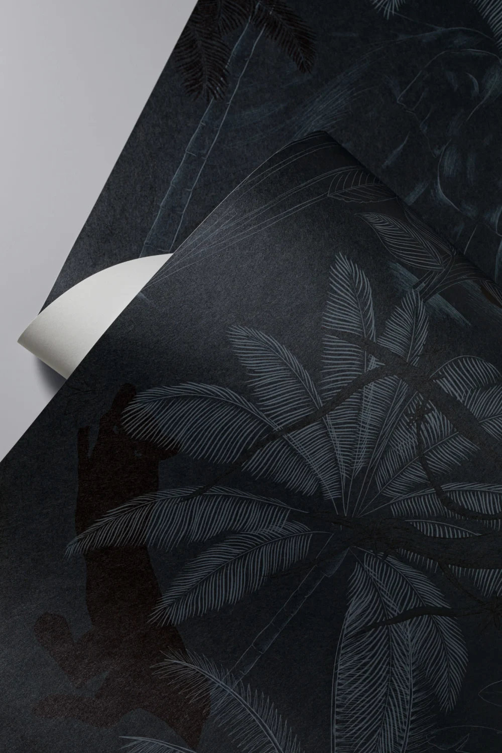 Papier Peint Panoramique Animaux de la Jungle et Plantes Tropicales en Bleu Marine