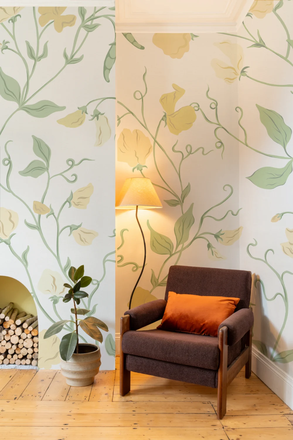 Gul Sweet Pea Floral & Vines Mural-tapeter