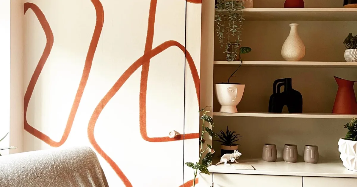 How To Wallpaper Around A Door Like A Pro - Hovia - Hovia