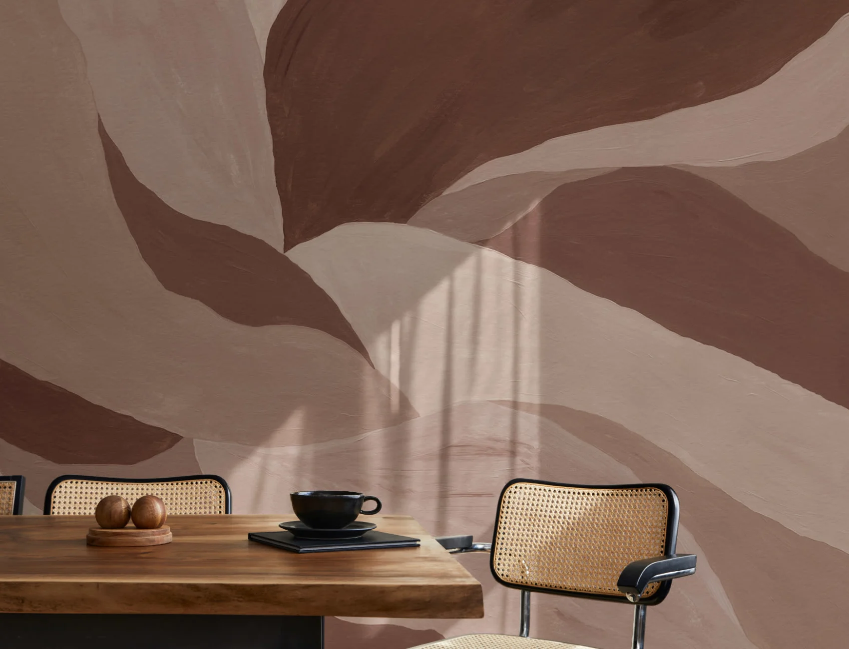 Peinture murale abstraite de feuilles en terre cuite