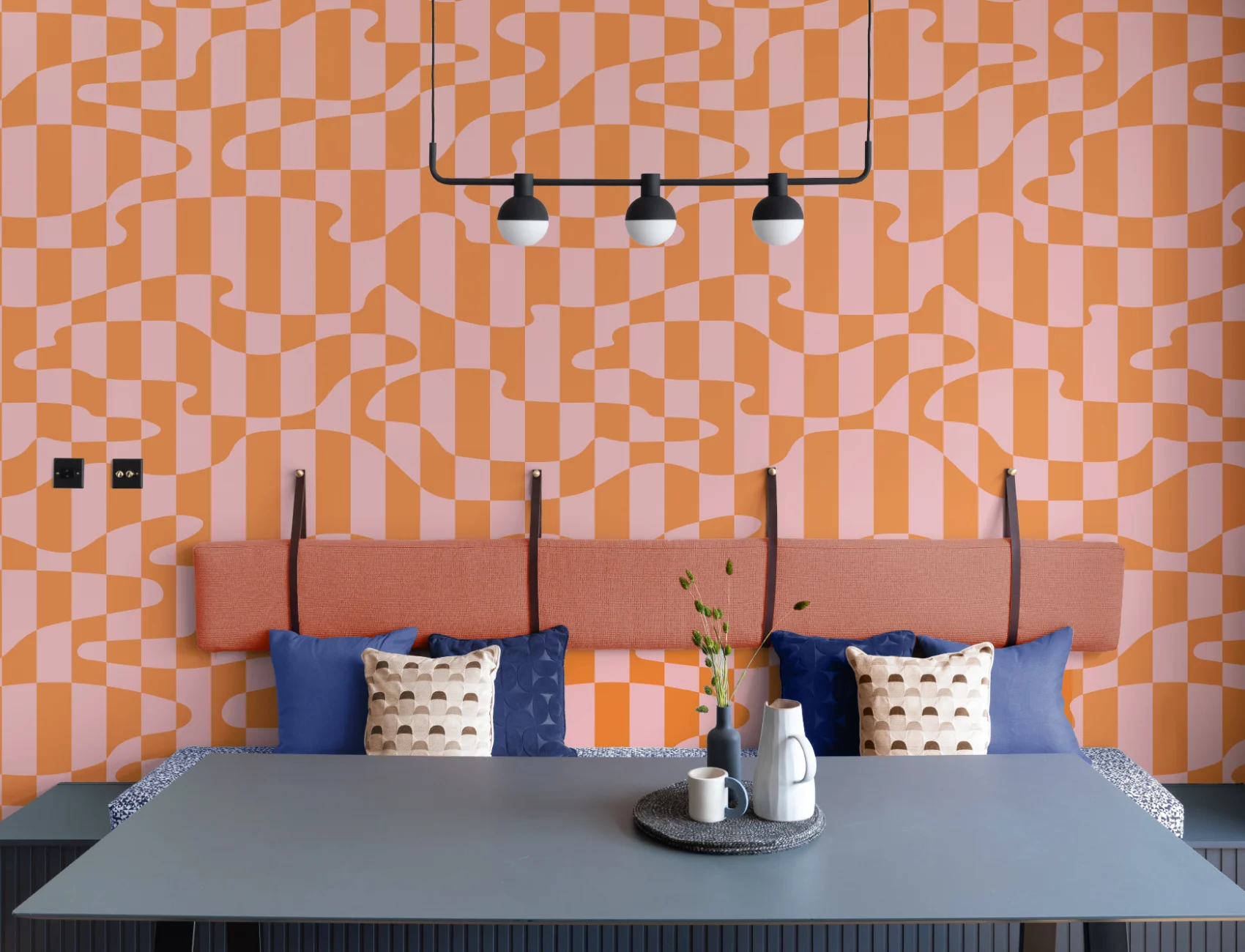 Mural rosa de Elizabeth Olwen Stripescape