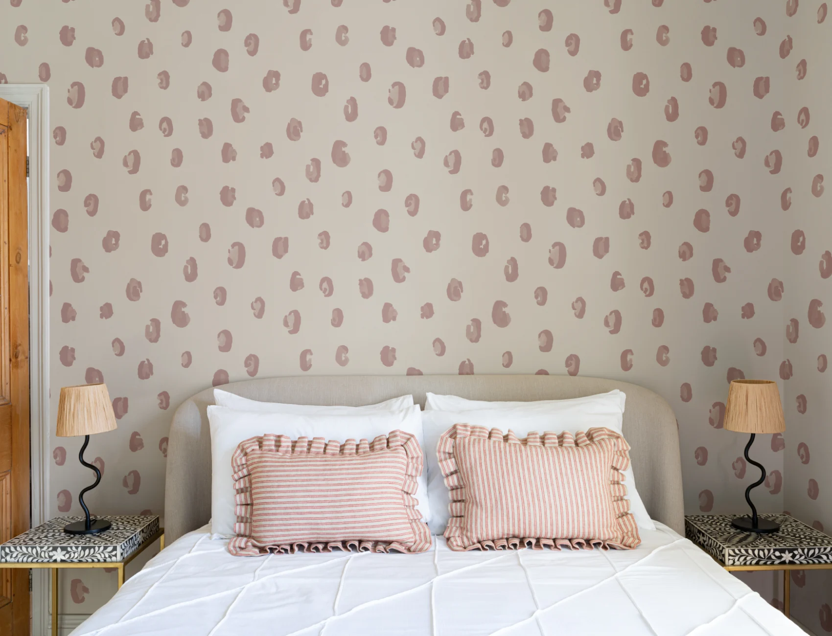 Roze en neutraal aquarel luipaard print herhalen patroon behang