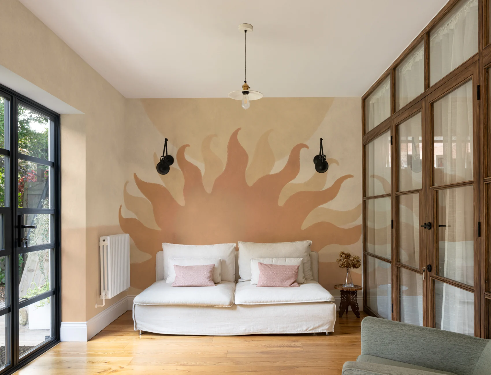 Beige boho fototapet med solstrålemønster i naturstil