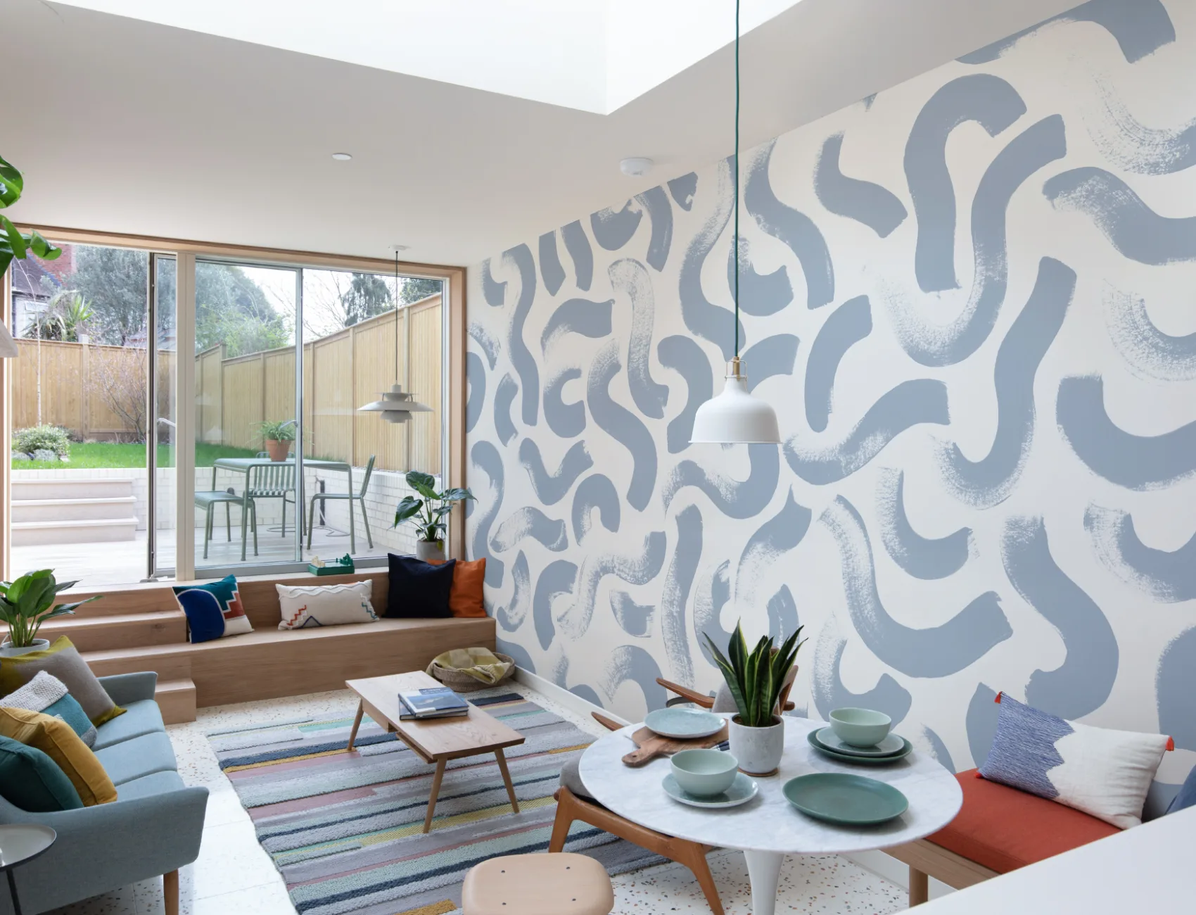 Hand-Painted Wiggle Pattern Wall Mural in Cool Blue