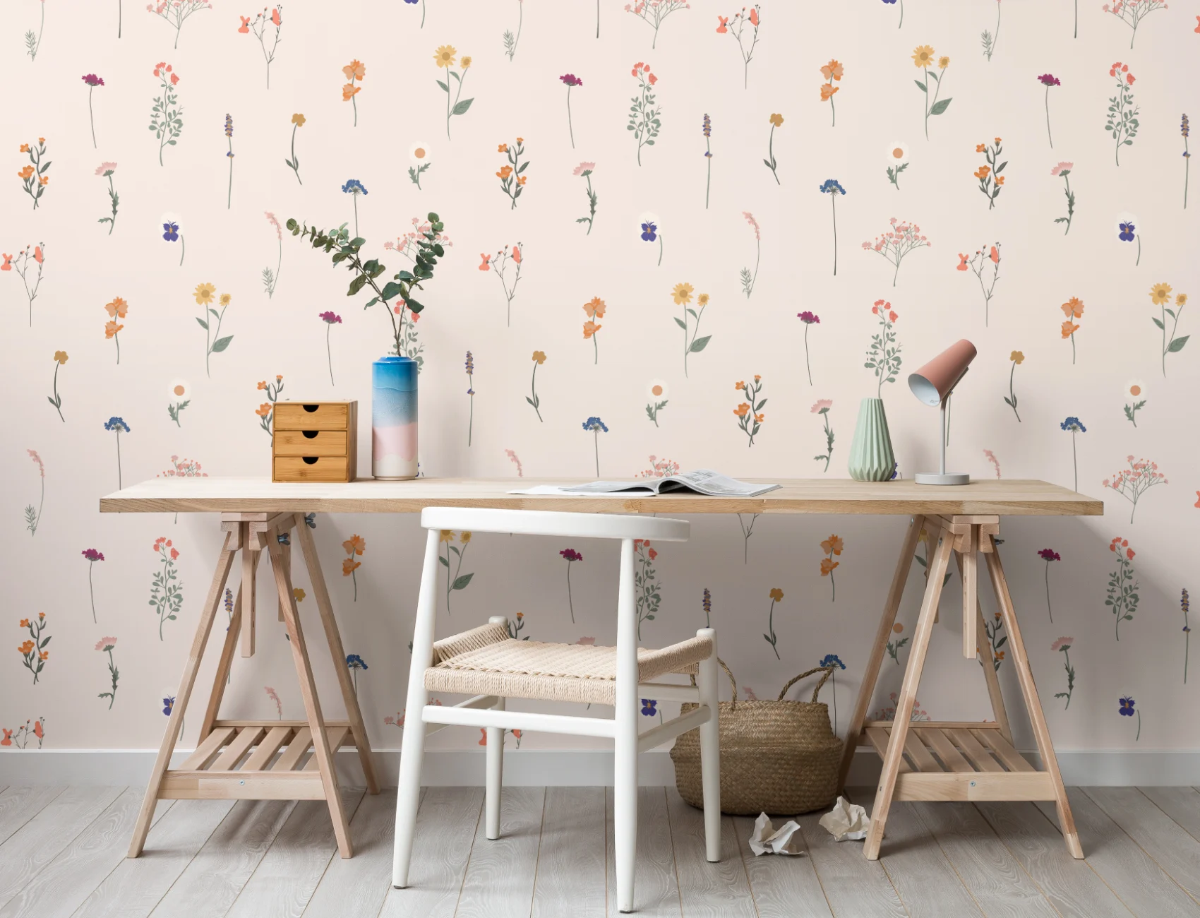 Papel Pintado Motivos de Flores Prensadas sobre Fondo Crema