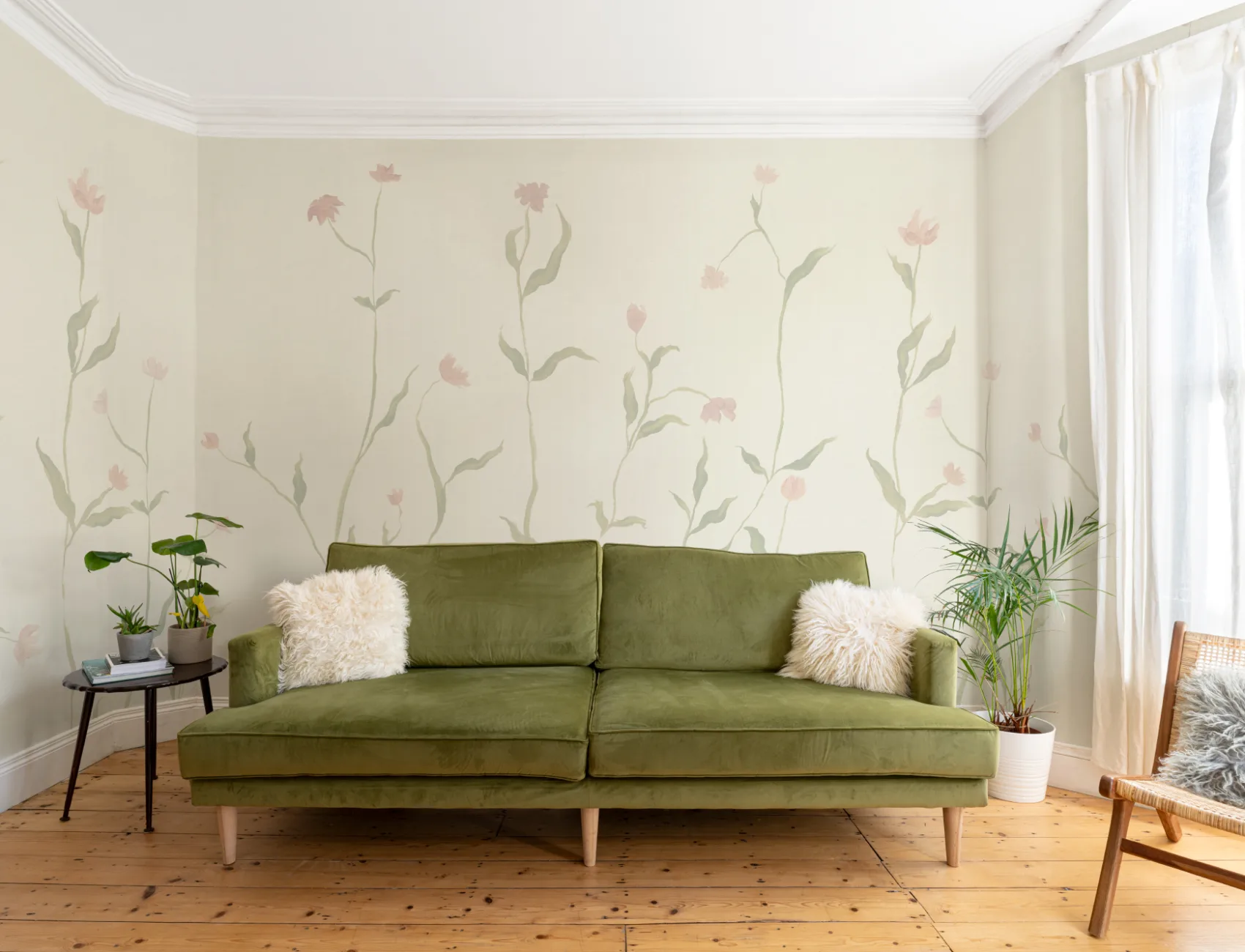 Blødt pastelfarvet fototapet med blomster til rolige rum