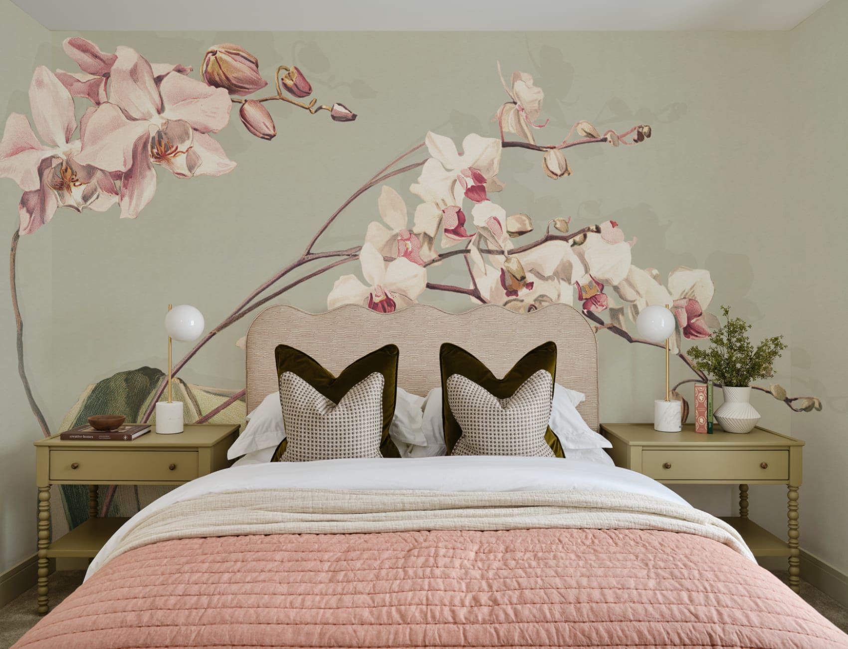 Green Botanical Elegance Floral Mural for Tranquil Spaces