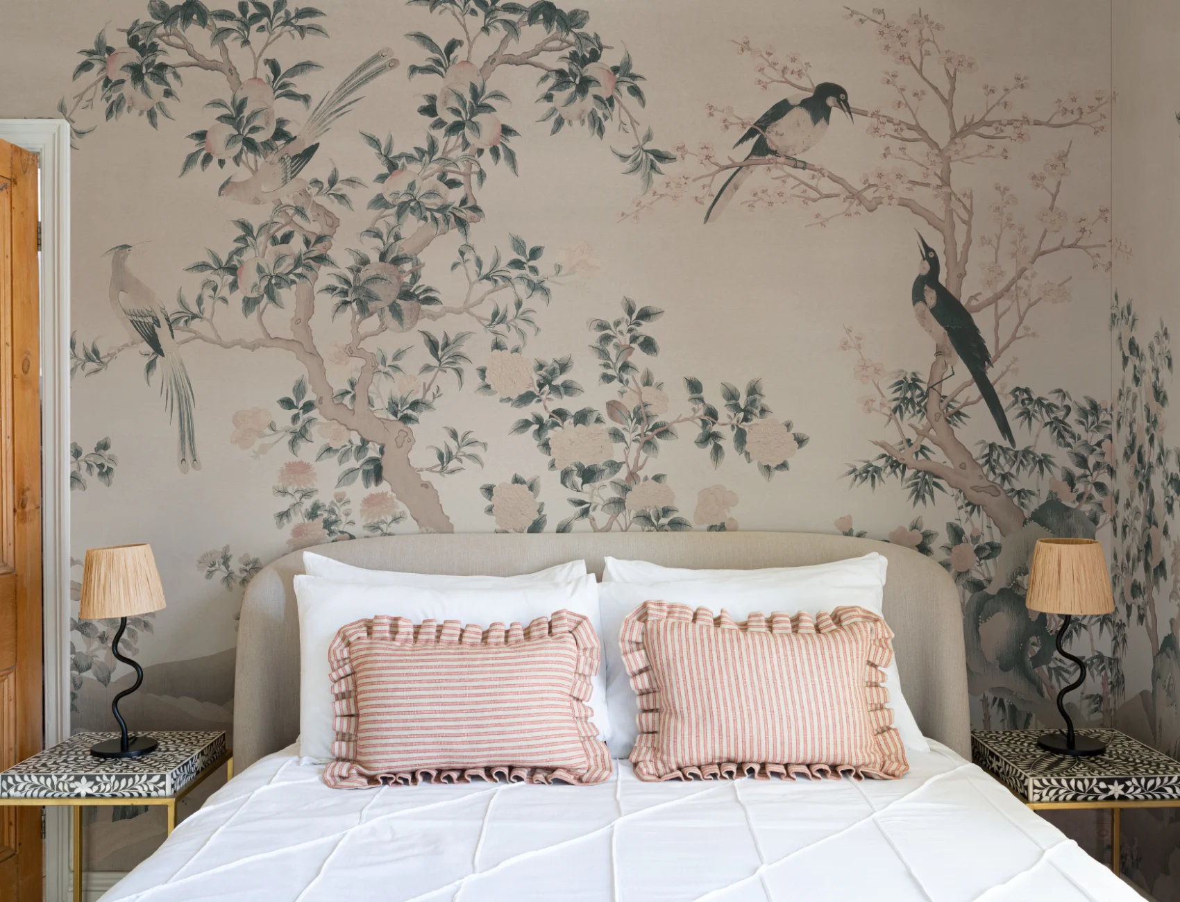 Pink Chinoiserie Vintage Garden Scene Mural