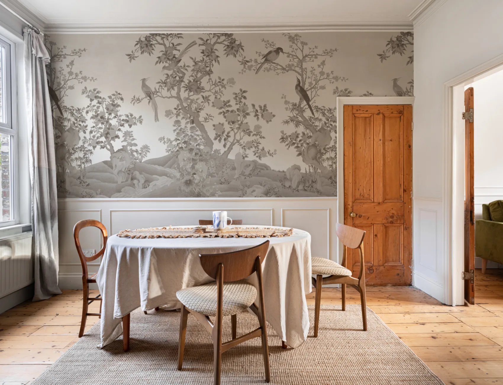 Neutral Chinoiserie Vintage Garden Scene Mural