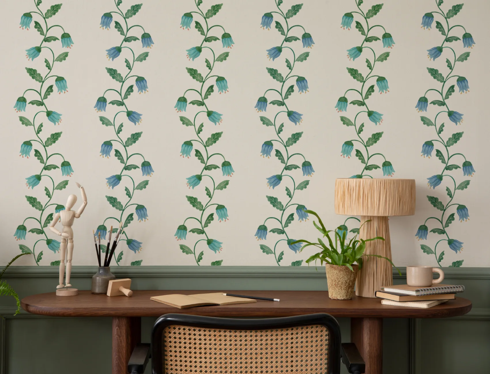 White Striped Wavy Hyacinth Wallpaper
