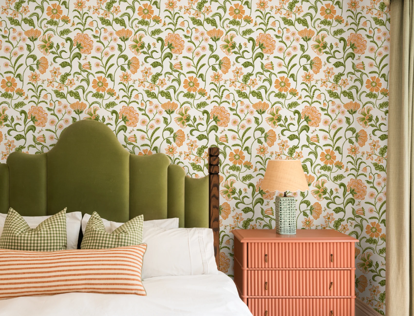 Blomstertapet i multiindisk stil