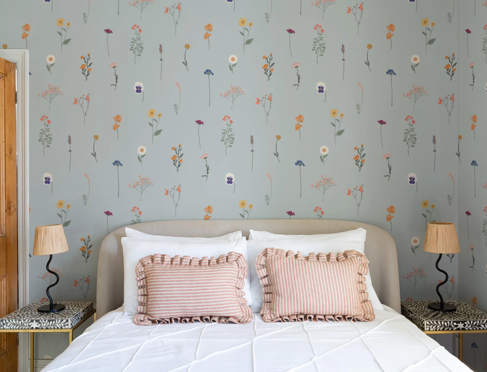 Blauw Geperst Bloemenbehang