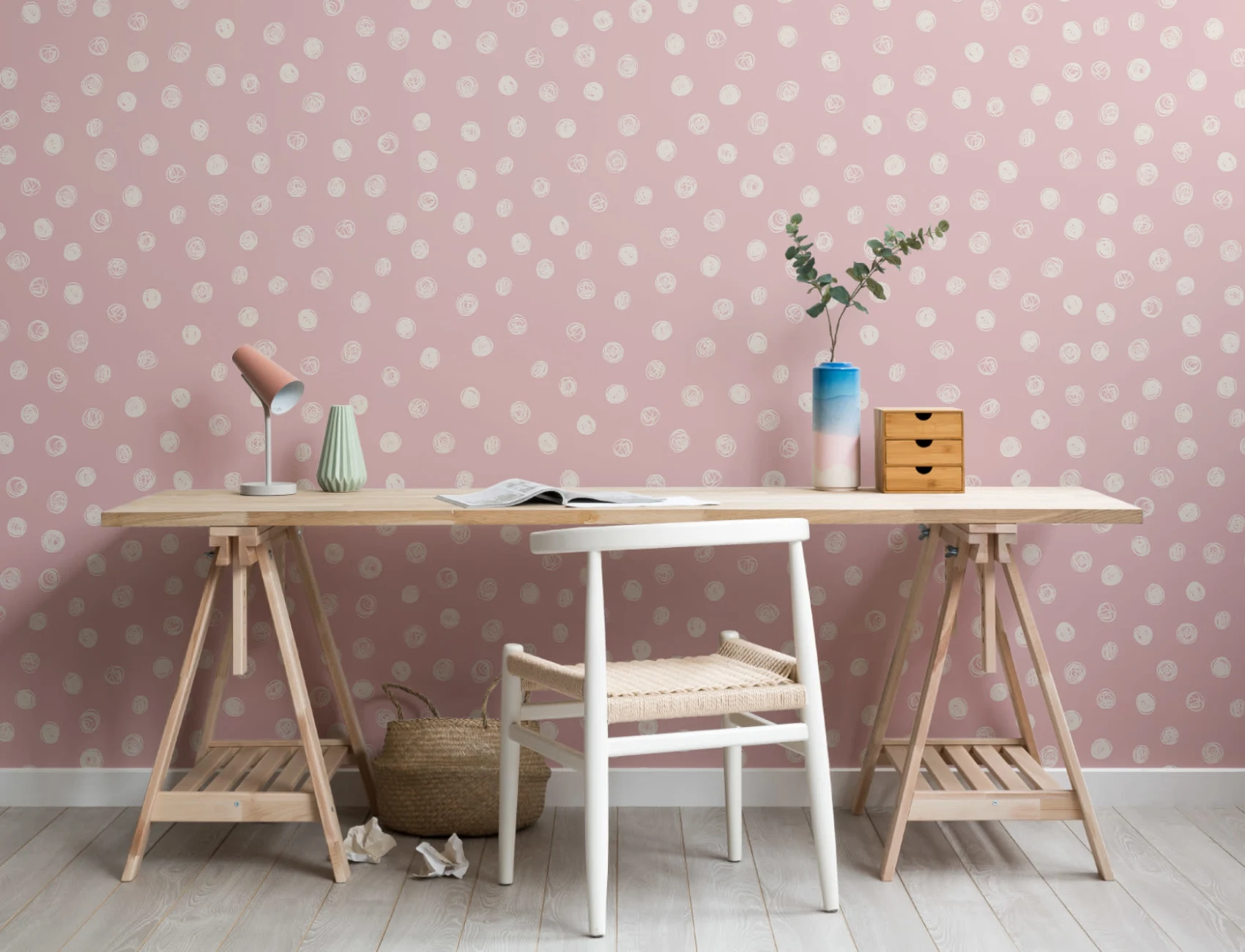 Vaaleanpunainen kuvitettu Polka Dot kuvatapetti