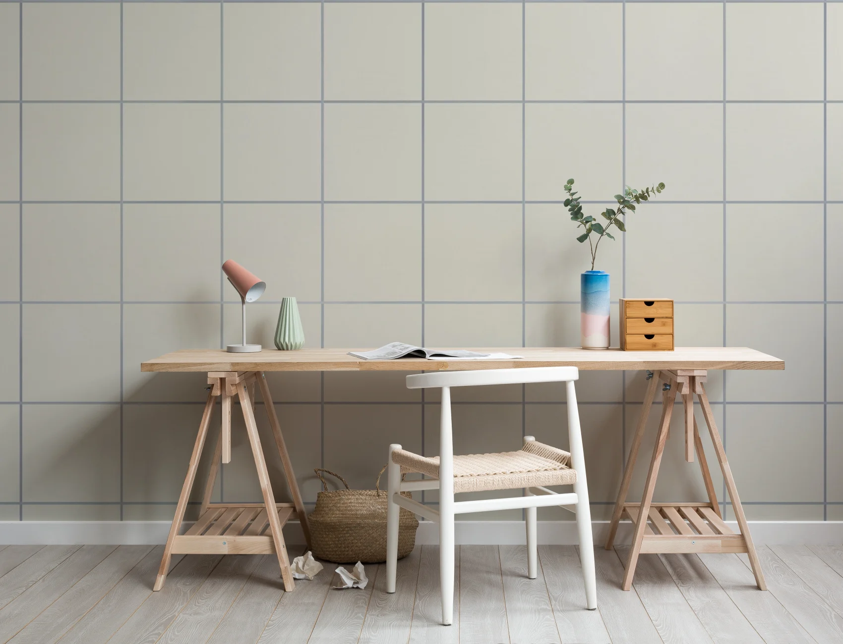 Rustige beige en marineblauwe rasterpatroon muurschildering