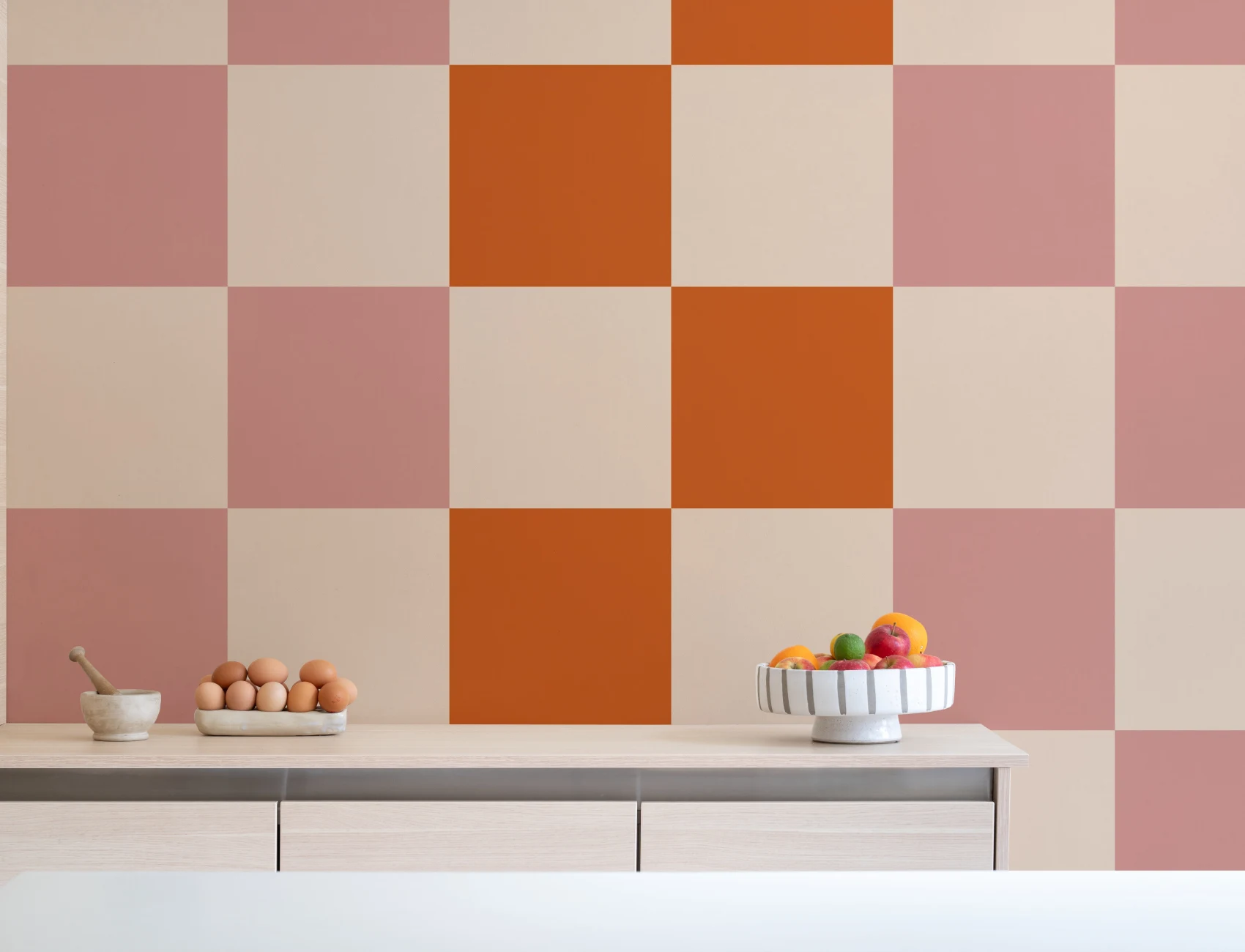 Mural retro aos quadrados em rosa e laranja