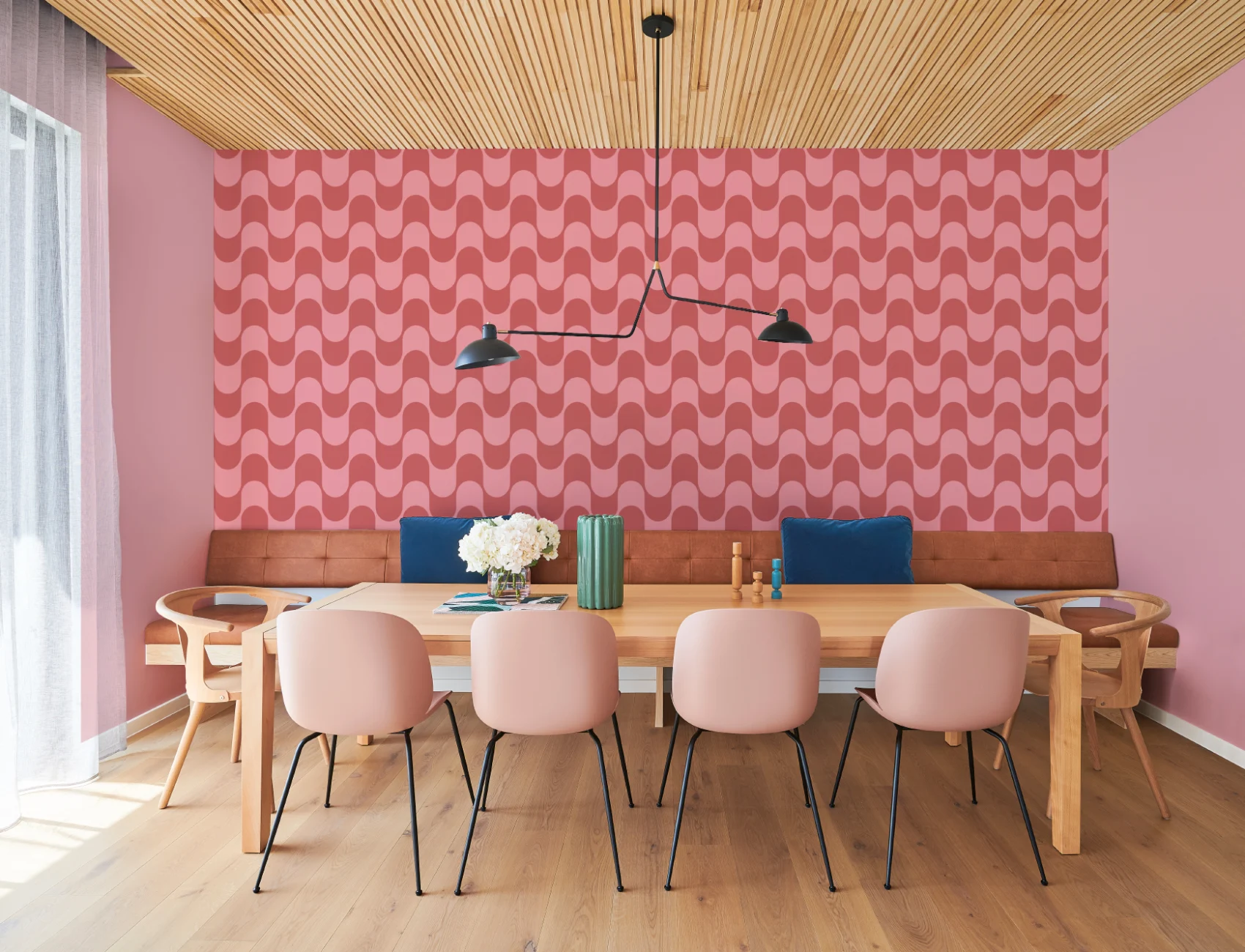 Pink & Red Retro Wavy Striped Wallpaper