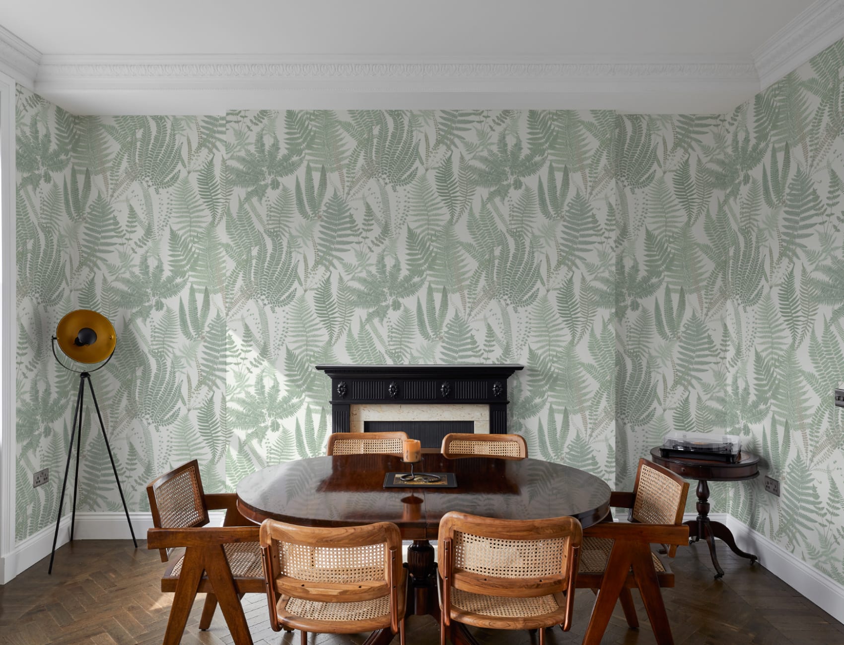 Green Vintage Fern Leaf Illustrations Repeat Pattern Wallpaper
