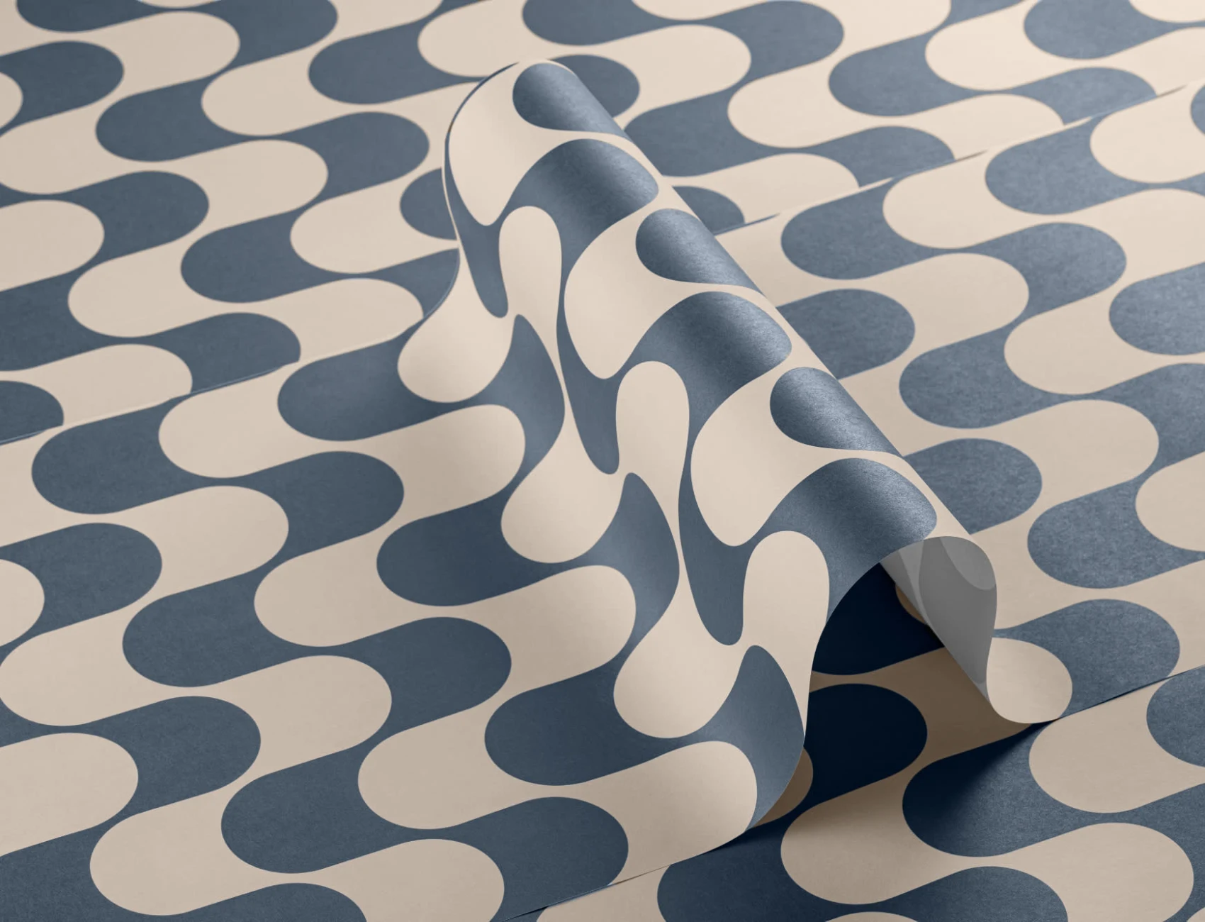 Papier Peint Motif Rétro et Groovy en Bleu Marine et Beige
