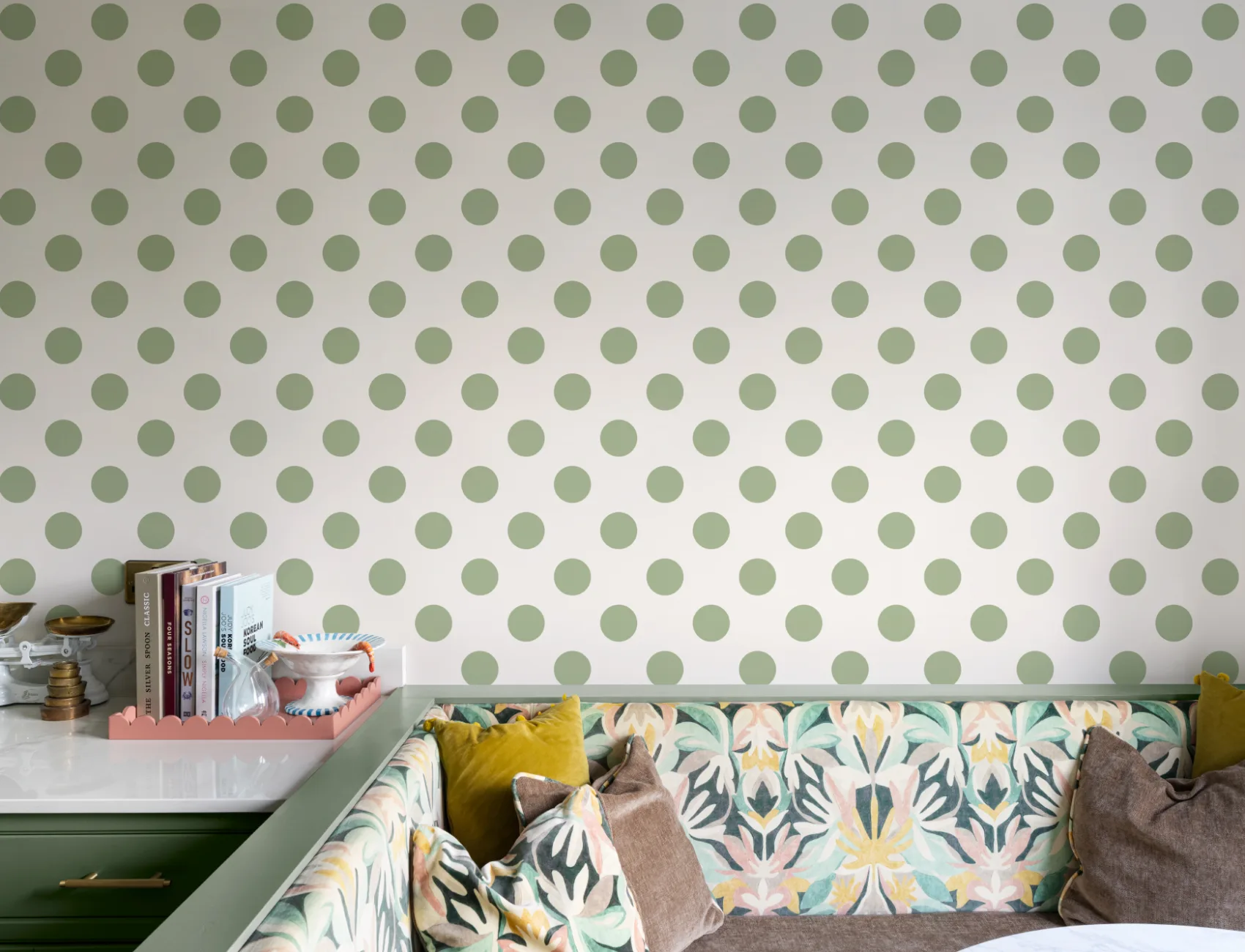Papier peint panoramique à motif rétro à pois verts