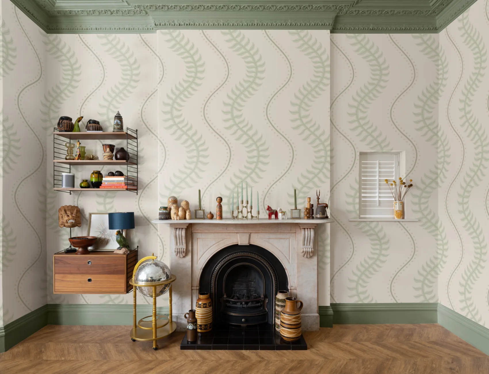 Mural de papel de parede com padrão de riscas de folhas botânicas verdes