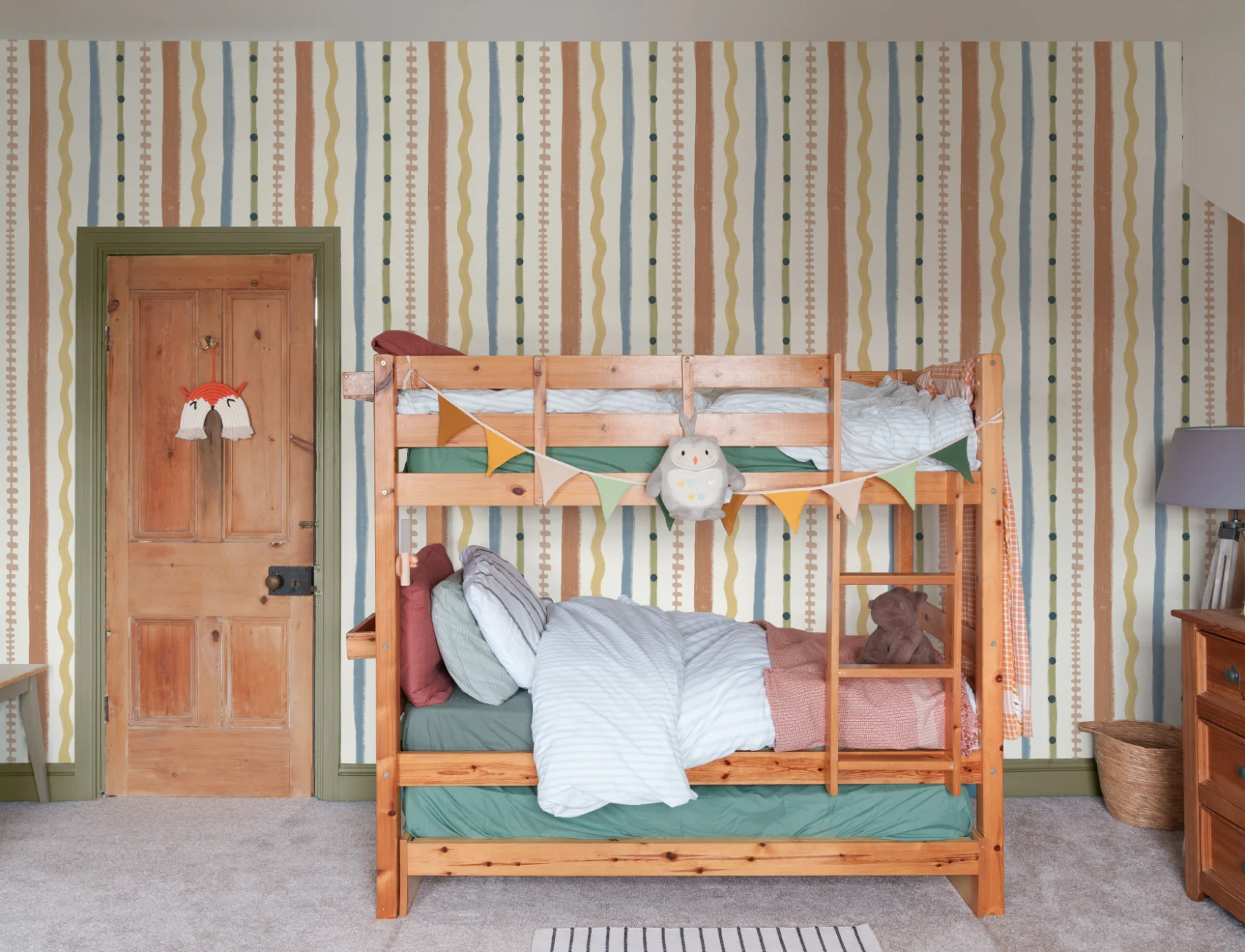Multicolor Retro Striped Pattern Mural With Classic Twist