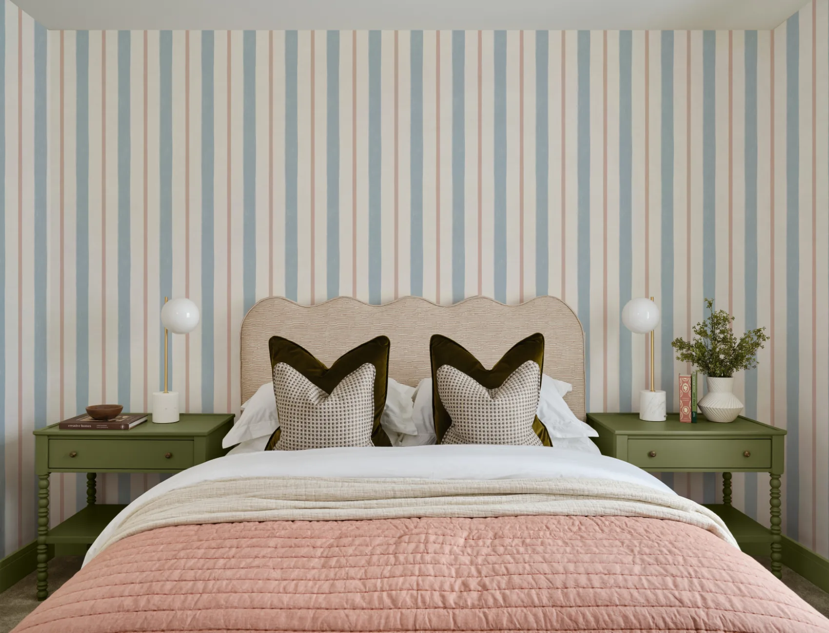 Blue Striped Pattern Wallpaper For Contemporary Atmosphere Mural