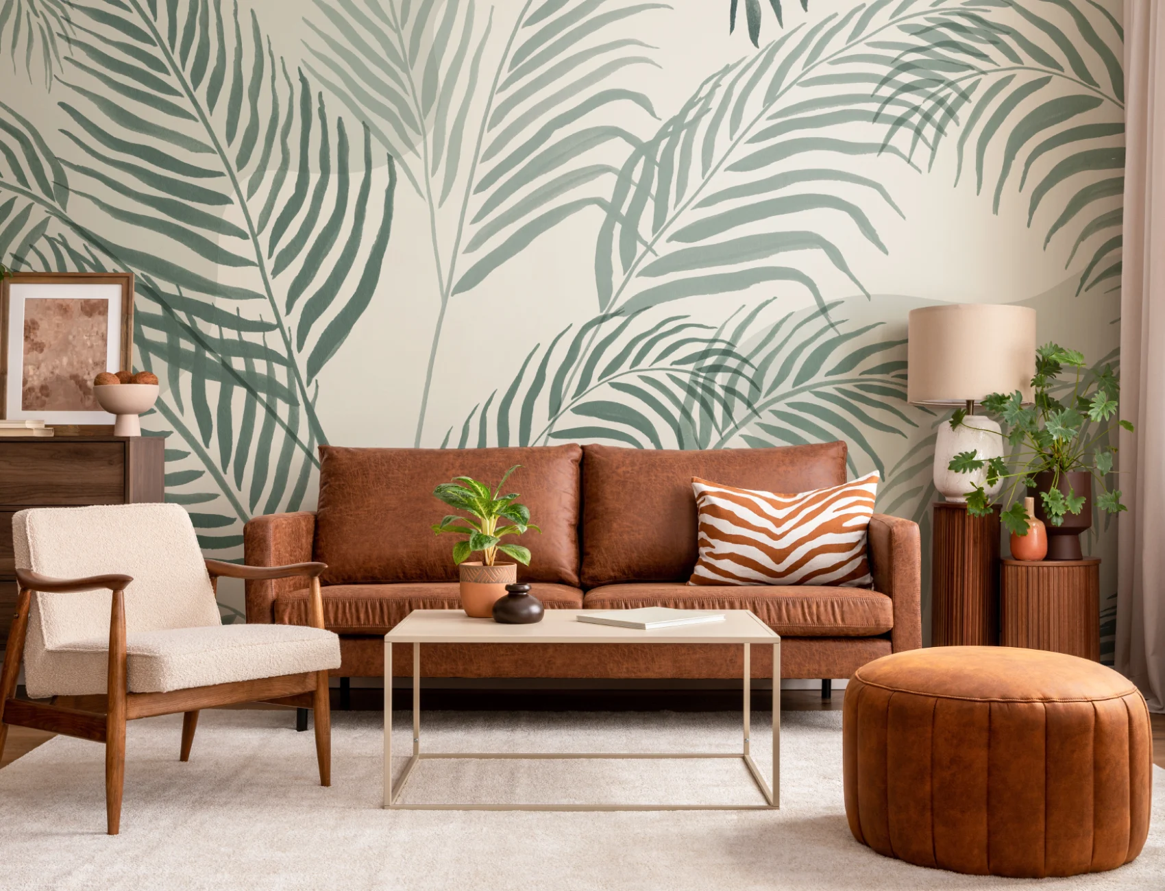 Mural de papel de parede tropical com folha de palmeira verde e tinta