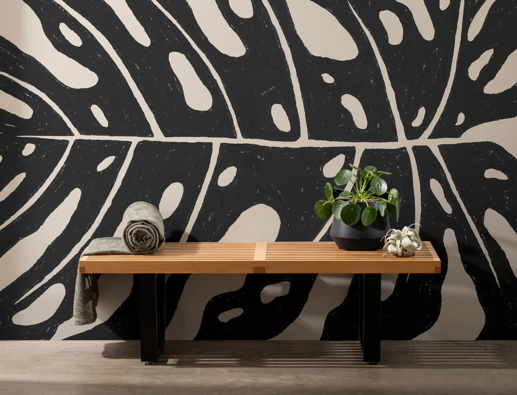 Mural de papel de parede Monstera Leaf Preto & Bege Gigante