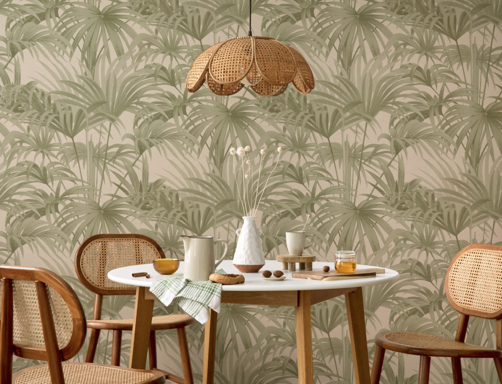 Papel de parede botânico Bower Brown Vintage Palm em tons verdes e neutros