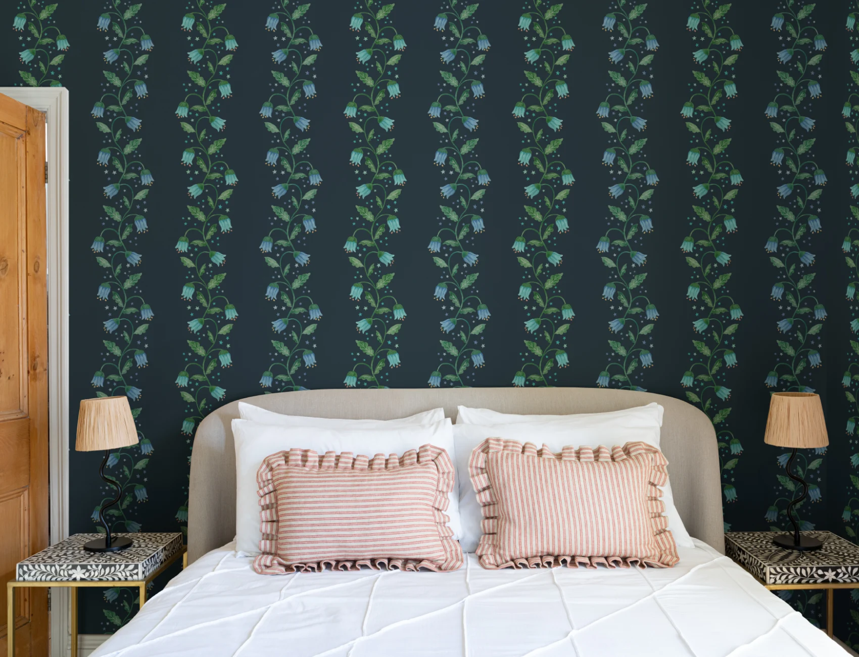 Dark Blue Striped Wavy Hyacinth Wallpaper