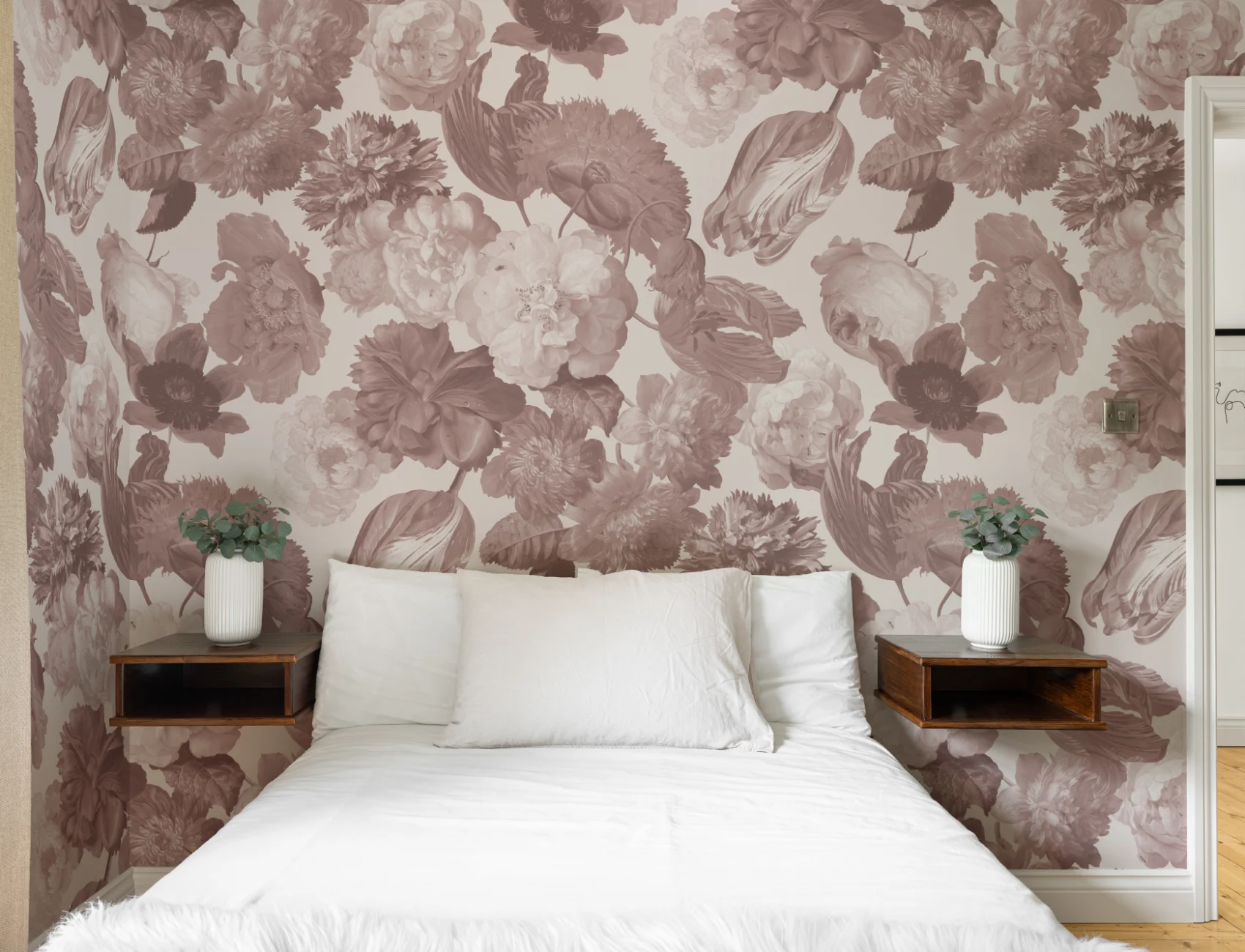 Papier peint panoramique floral peint en rose